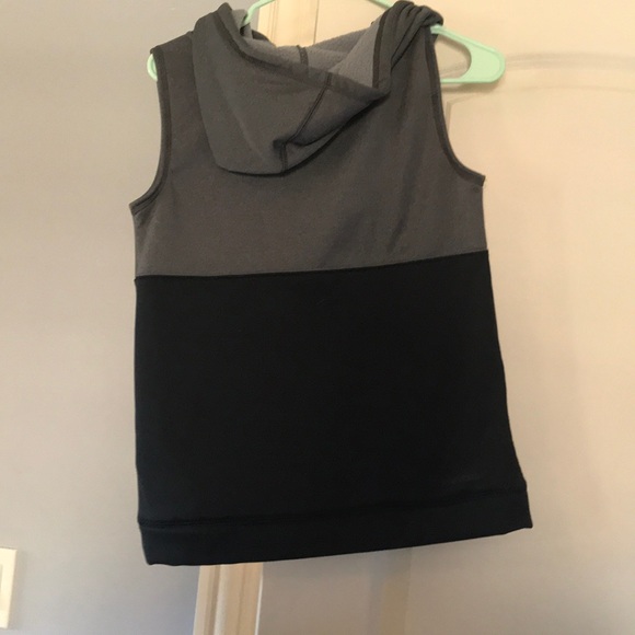 Never worn. Under Armour Vest - Picture 3 of 4